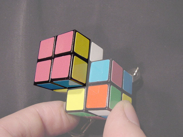 双子キューブ。双子ルービックキューブ。解法