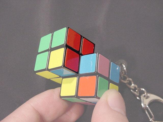 双子キューブ。双子ルービックキューブ。解法