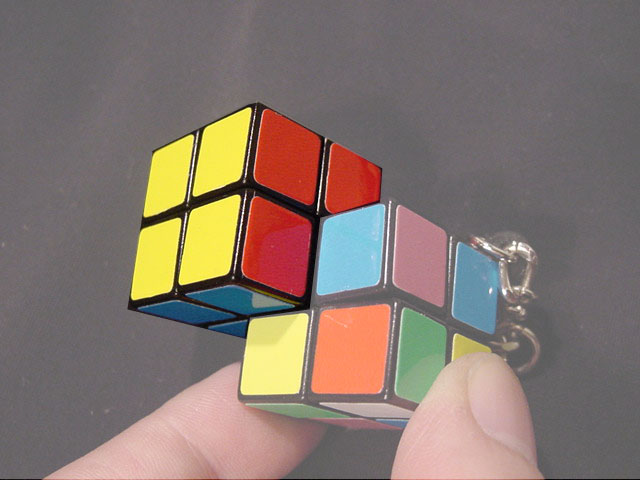 双子キューブ。双子ルービックキューブ。解法