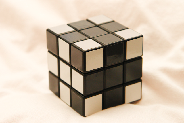 無印良品のルーブックキューブ。無印キューブで6面十字を作ってみた