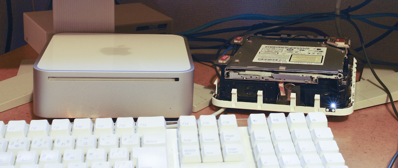 Mac mini (分解後）