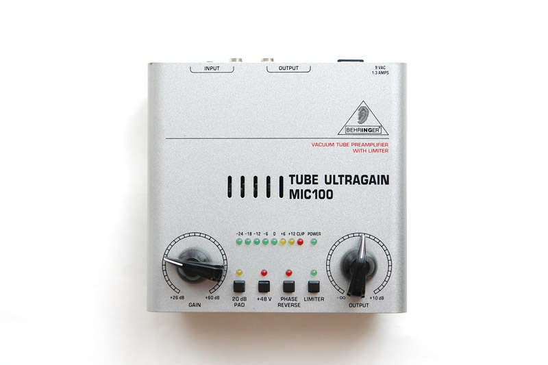 behringer microphone pre-amplifier mic100
    (ベリンガーのマイクプリアンプ）img-1