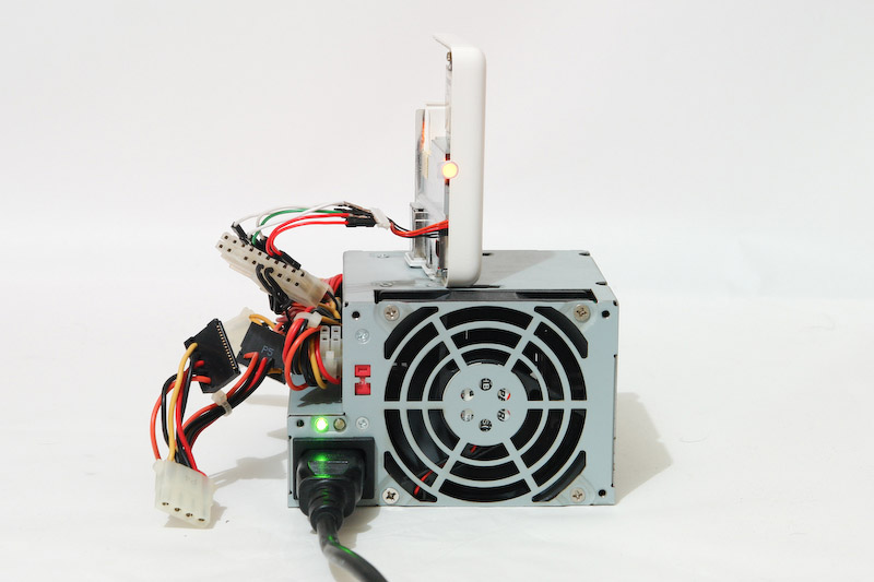 apple,airmac express,M9470J/A,A1089,パソコンのATX電源に直付けしてみたら通電した