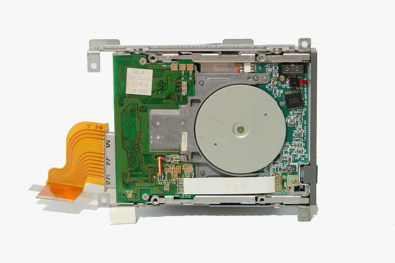 NEC PC-9801NS/E（98NOTE SX/E)。80386SX-16MHz。NECのFD1138C