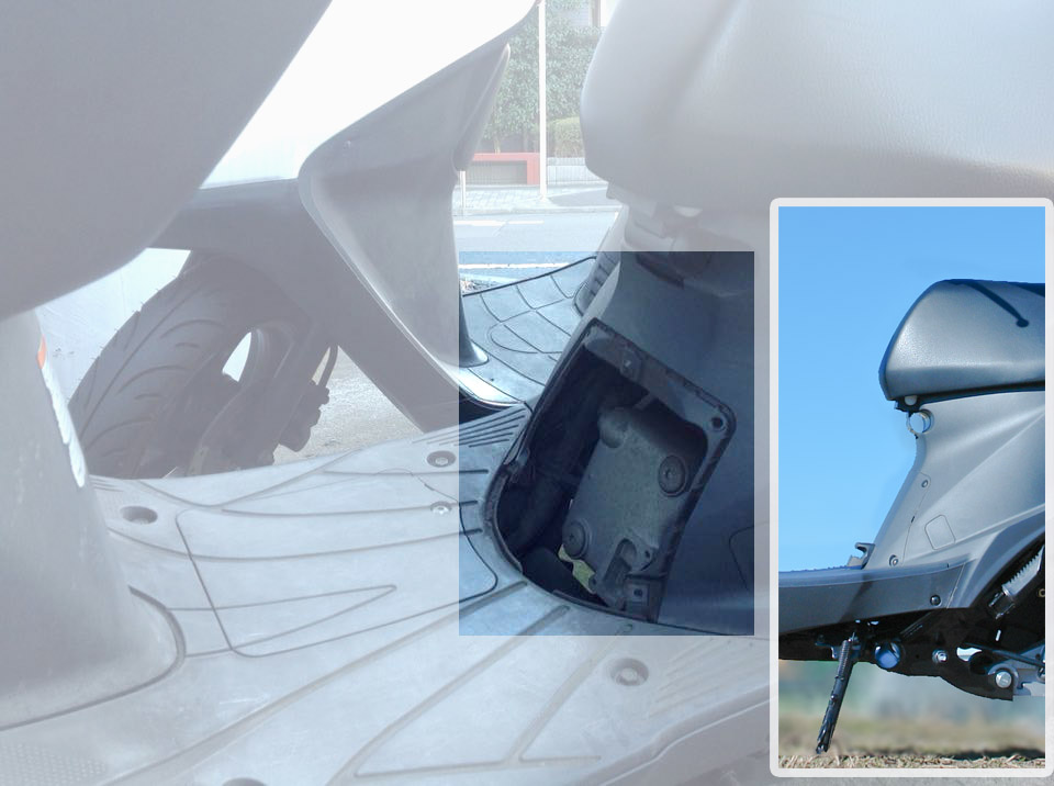 SUZUKI addressV125G(スズキ・アドレスV125 2009年 K9モデル)シート下カバー画像